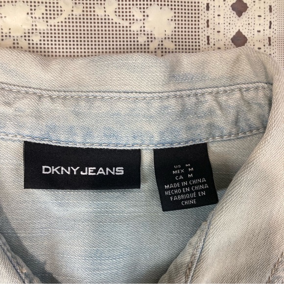 Dkny Women's Blue Button Down Shirt with Gradient Effect NWT - Picture 8 of 12